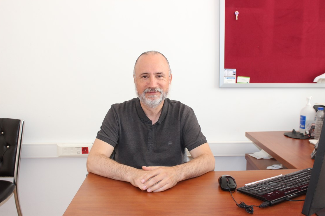 Şener Eski